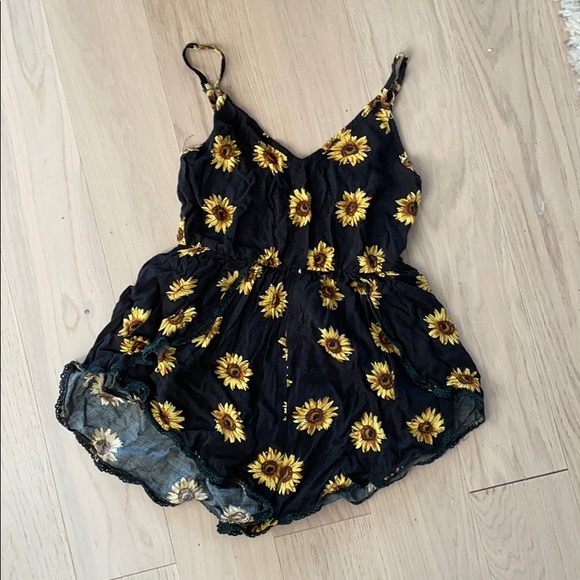 LF Pants - LF Sunflower romper
